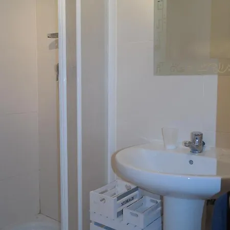 Marinas Grand Terrace Apartment *